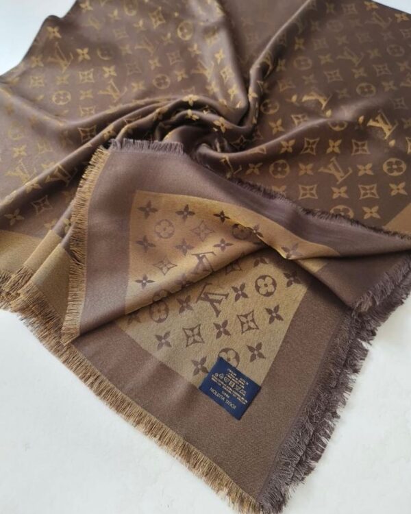 Foulard en ton chocolat et doré
