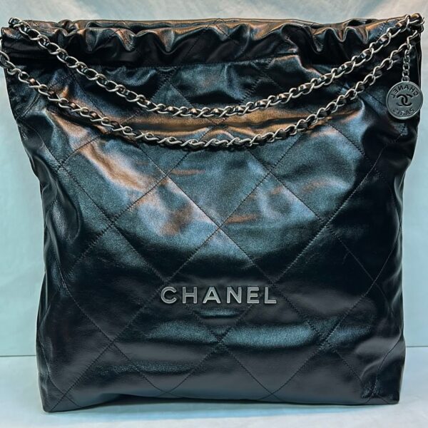 Sac en cuir noir matelassé