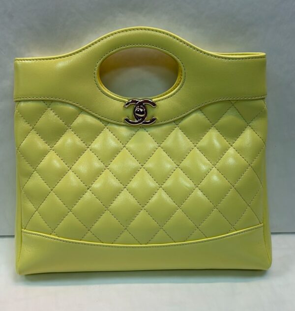 Sac à main en cuir jaune pastel